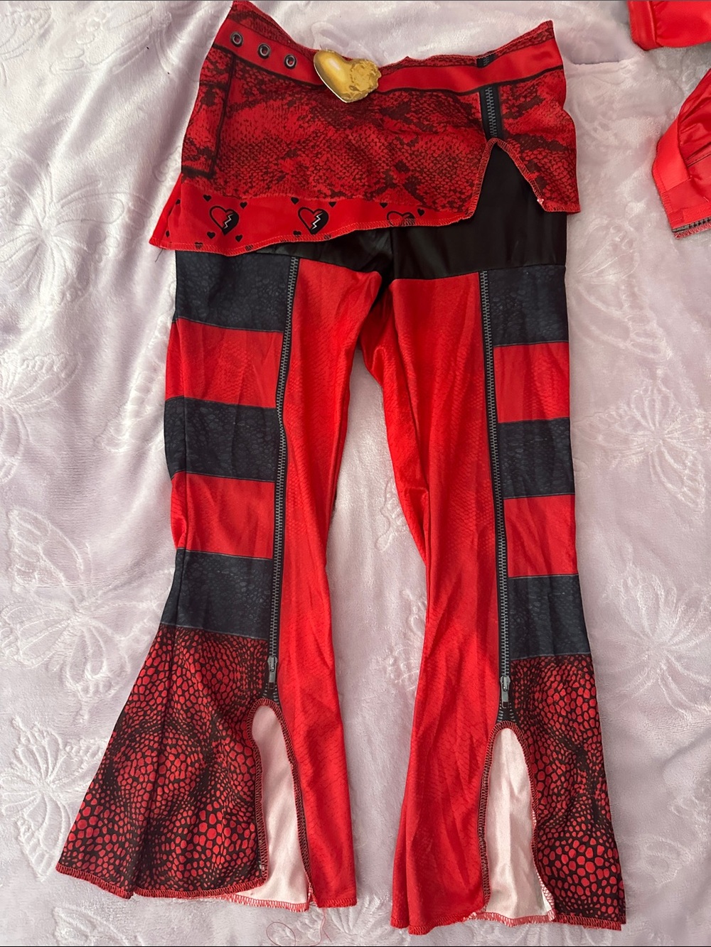 Disney Descendants: The Rise of Red Costume Set - Picture 4 of 4